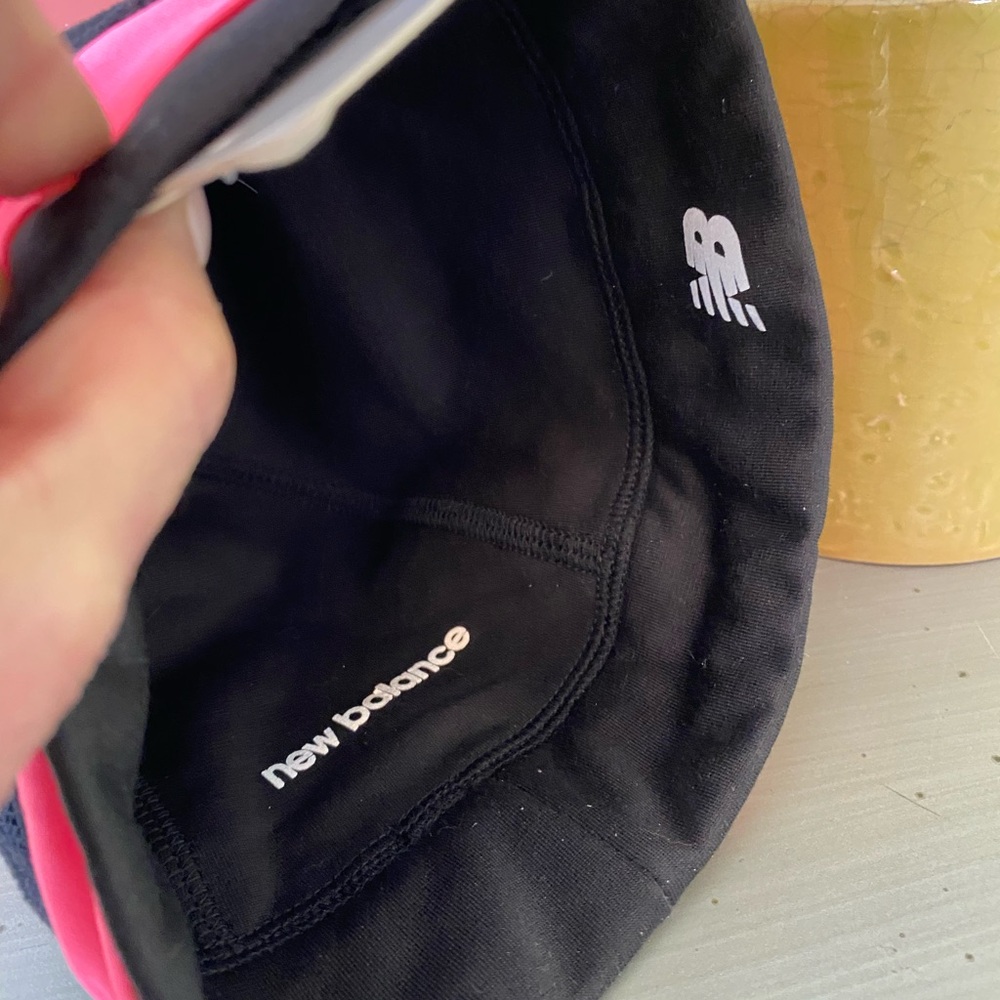 New Balance Reversible Hat - Picture 3 of 5